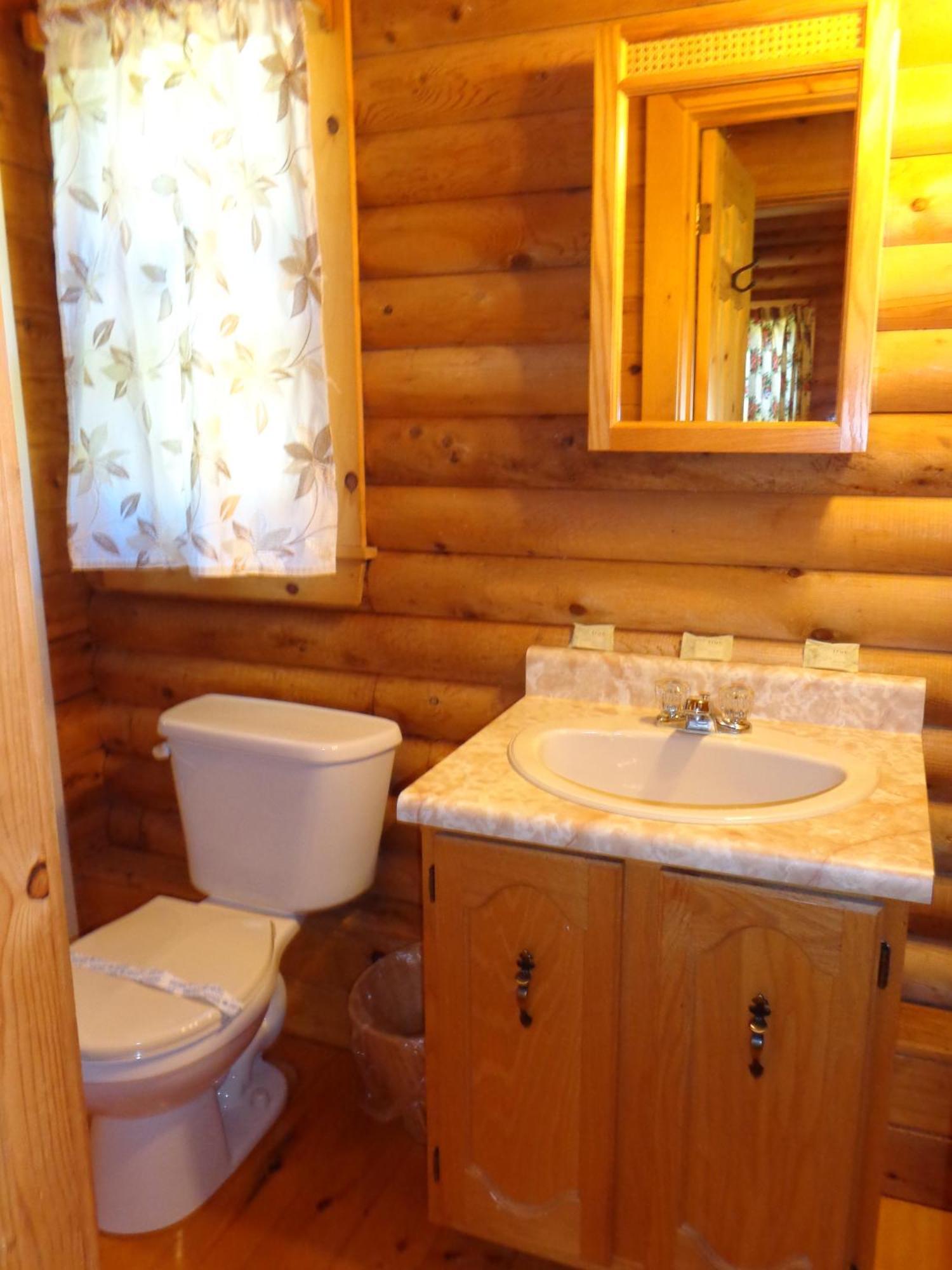 Cajun Cedar Log Cottages Margaree Forks Ngoại thất bức ảnh