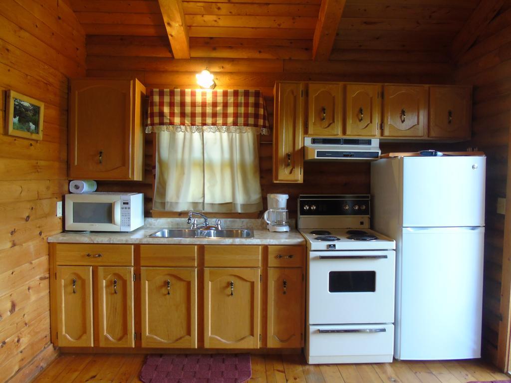 Cajun Cedar Log Cottages Margaree Forks Ngoại thất bức ảnh