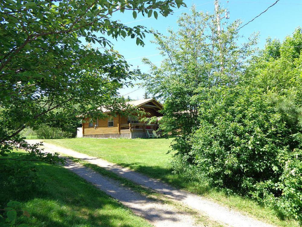 Cajun Cedar Log Cottages Margaree Forks Ngoại thất bức ảnh