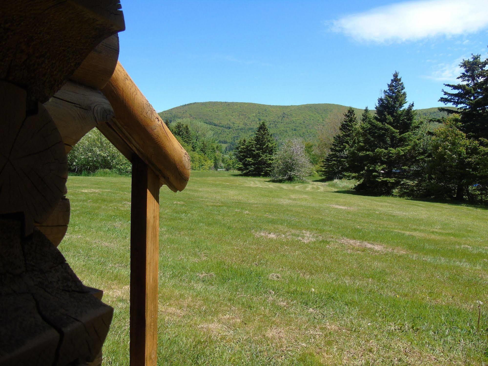 Cajun Cedar Log Cottages Margaree Forks Ngoại thất bức ảnh