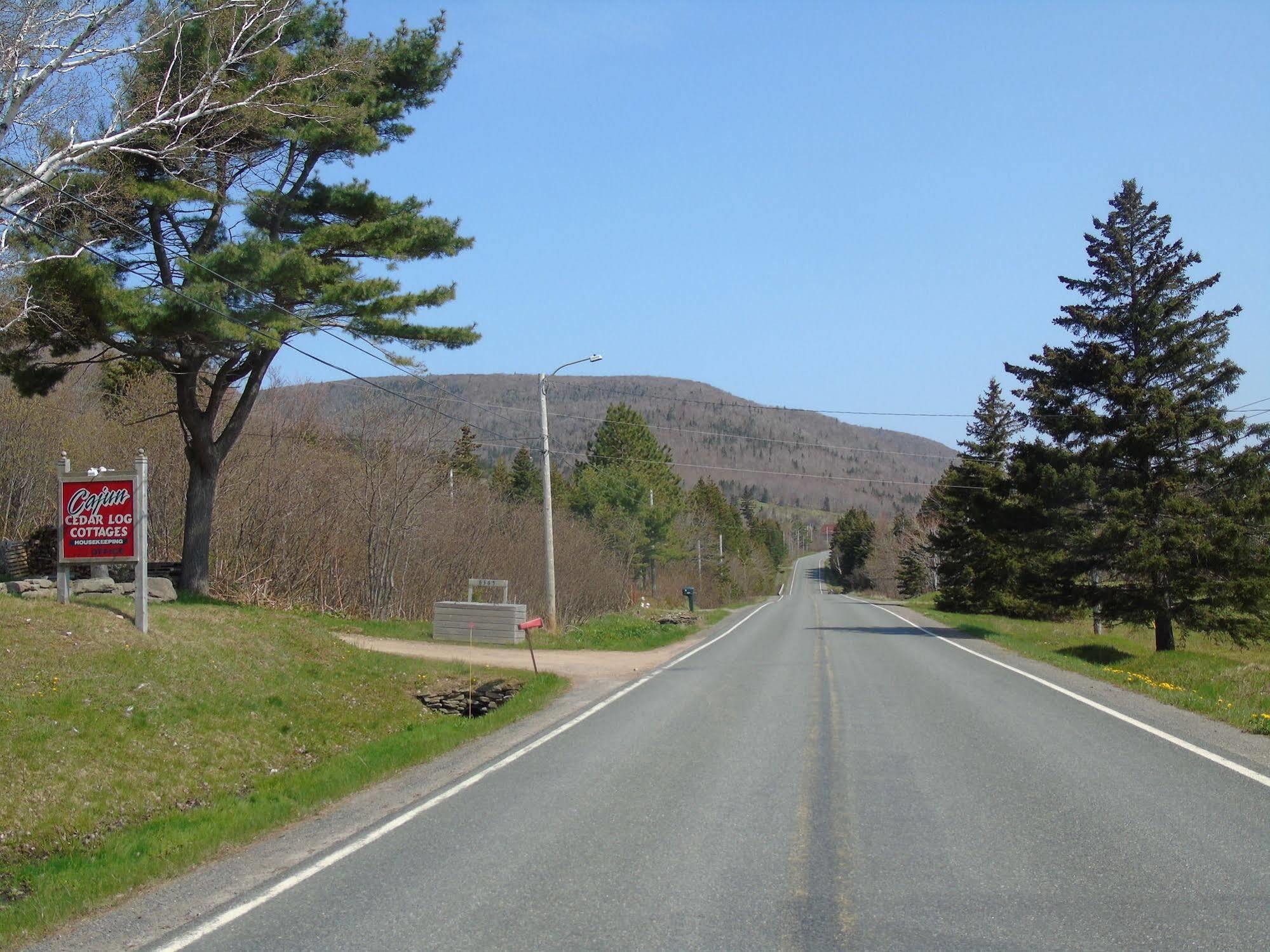 Cajun Cedar Log Cottages Margaree Forks Ngoại thất bức ảnh
